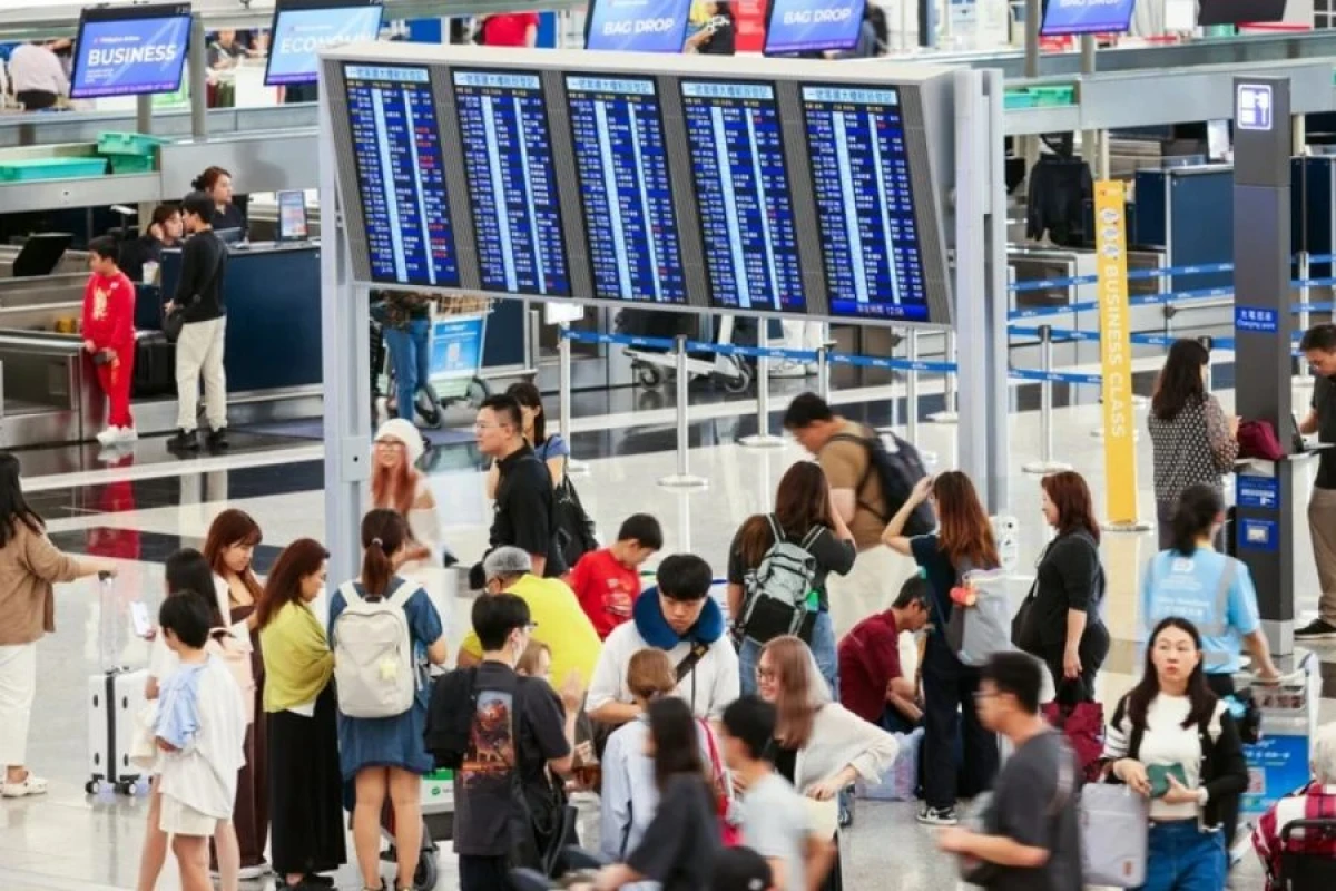 Yaponiyada tayfun səbəbindən [[100-dən çox reys]] ləğv edildi