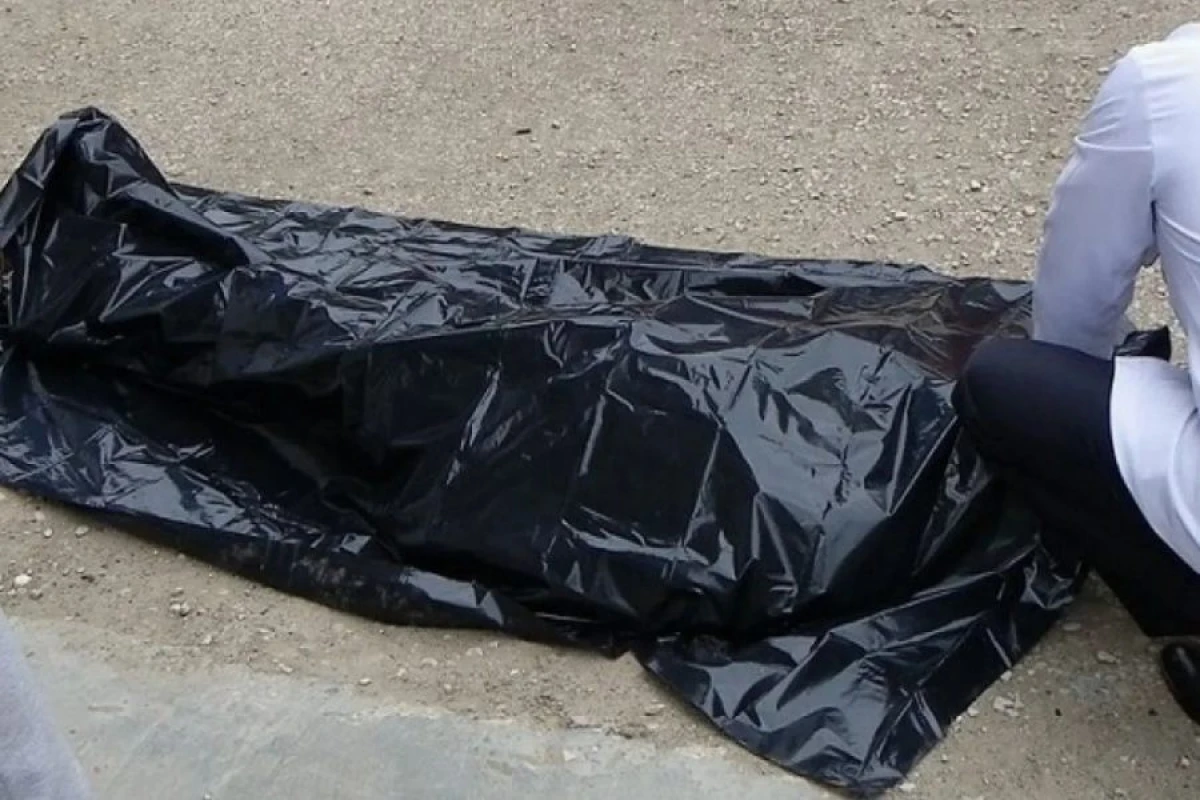 44 yaşlı kişi ağacdan yıxılaraq [[öldü]]