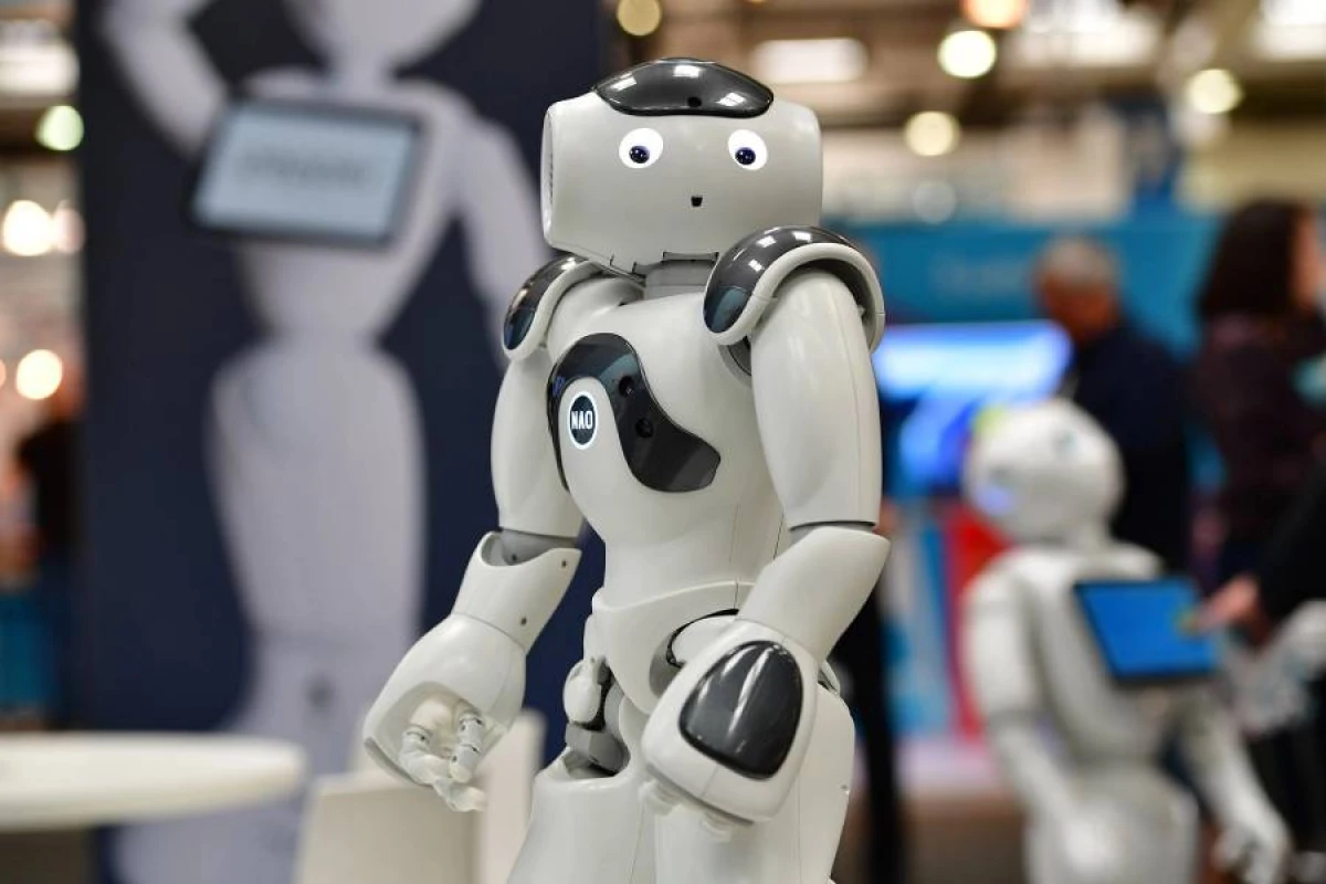 Sənaye robotları Çində [[işçi çatışmazlığını]] kompensasiya edir