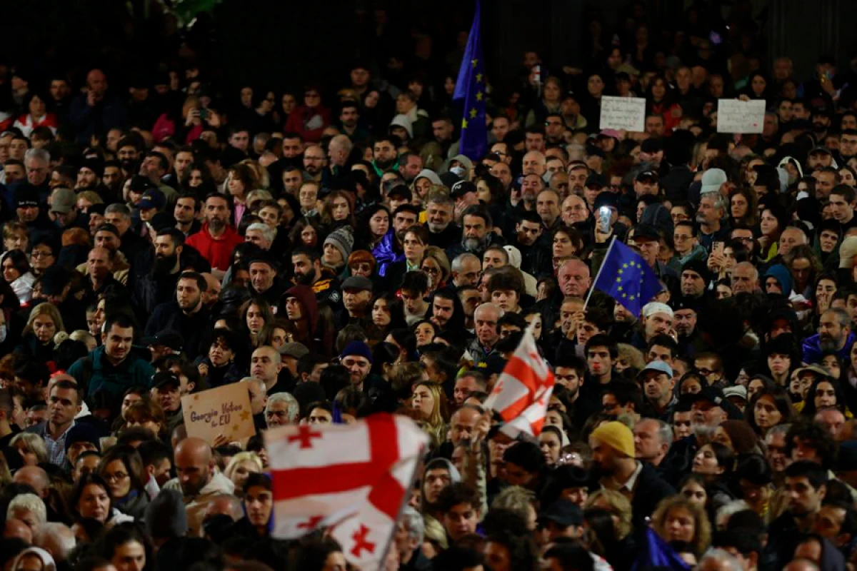 Tbilisidə [[etirazçılar Rustaveli prospektini bağladılar]]