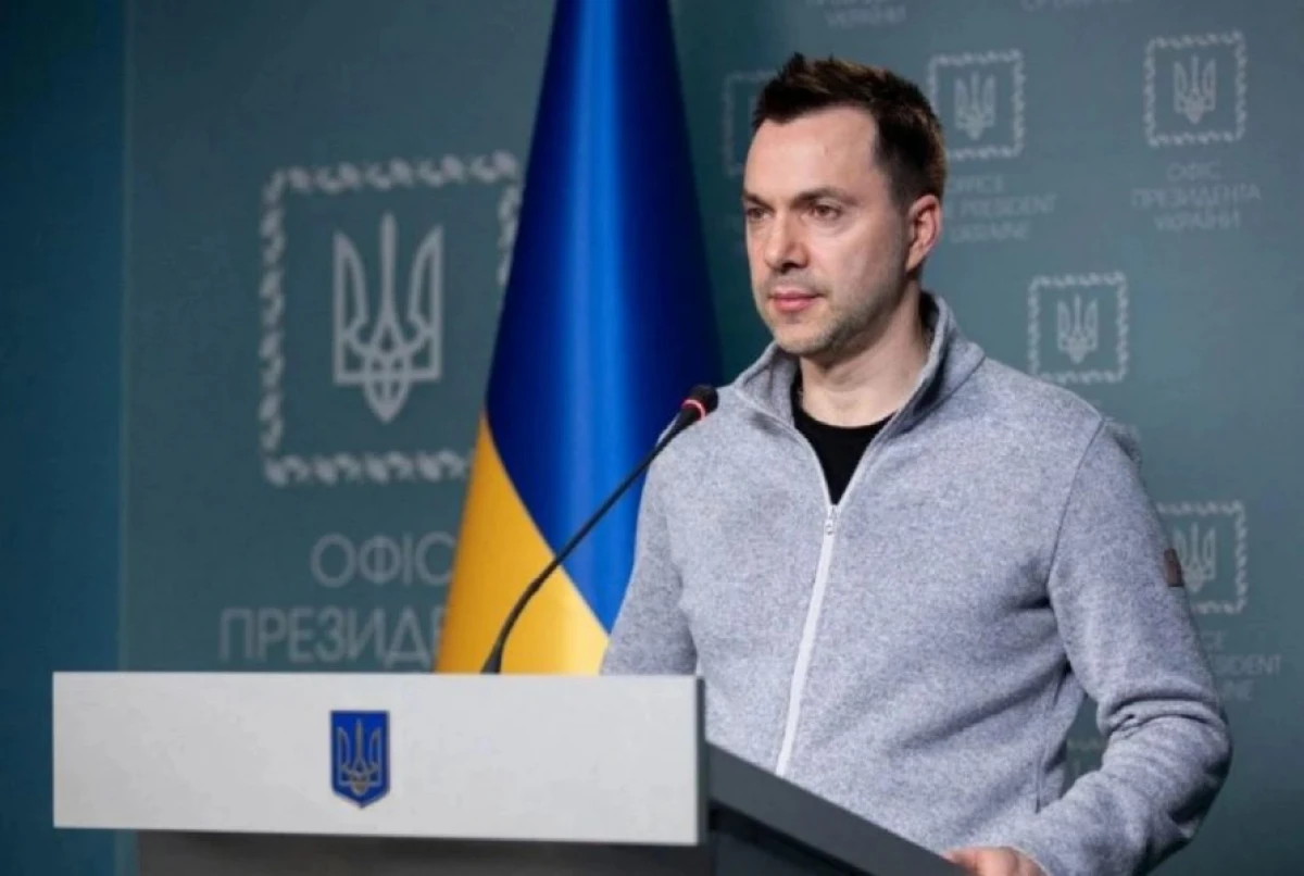 [[Aleksey Arestoviç]] beynəlxalq axtarışa verildi