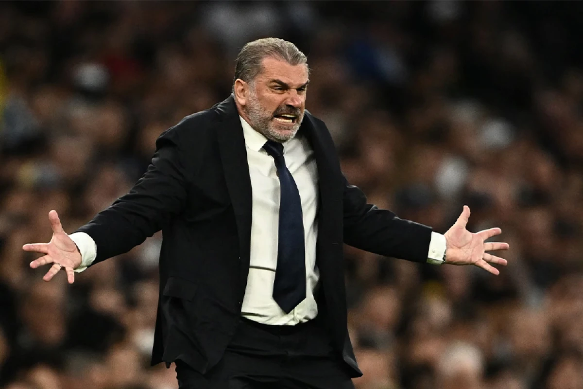 Postekoğlu [[uğursuz çıxış ilə bağlı suala]] sərt cavab verdi