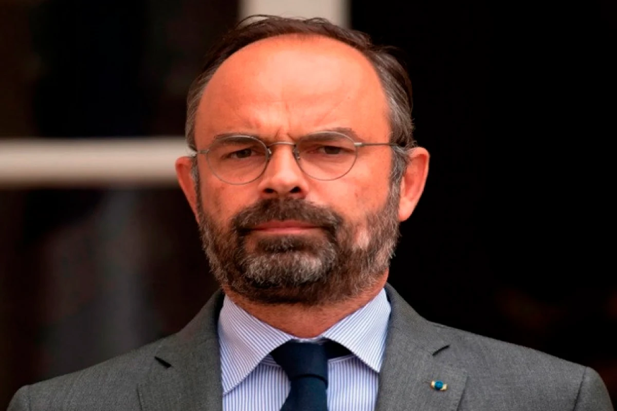 [[Fransanın keçmiş Baş naziri]] Makronu istefaya çağırıb