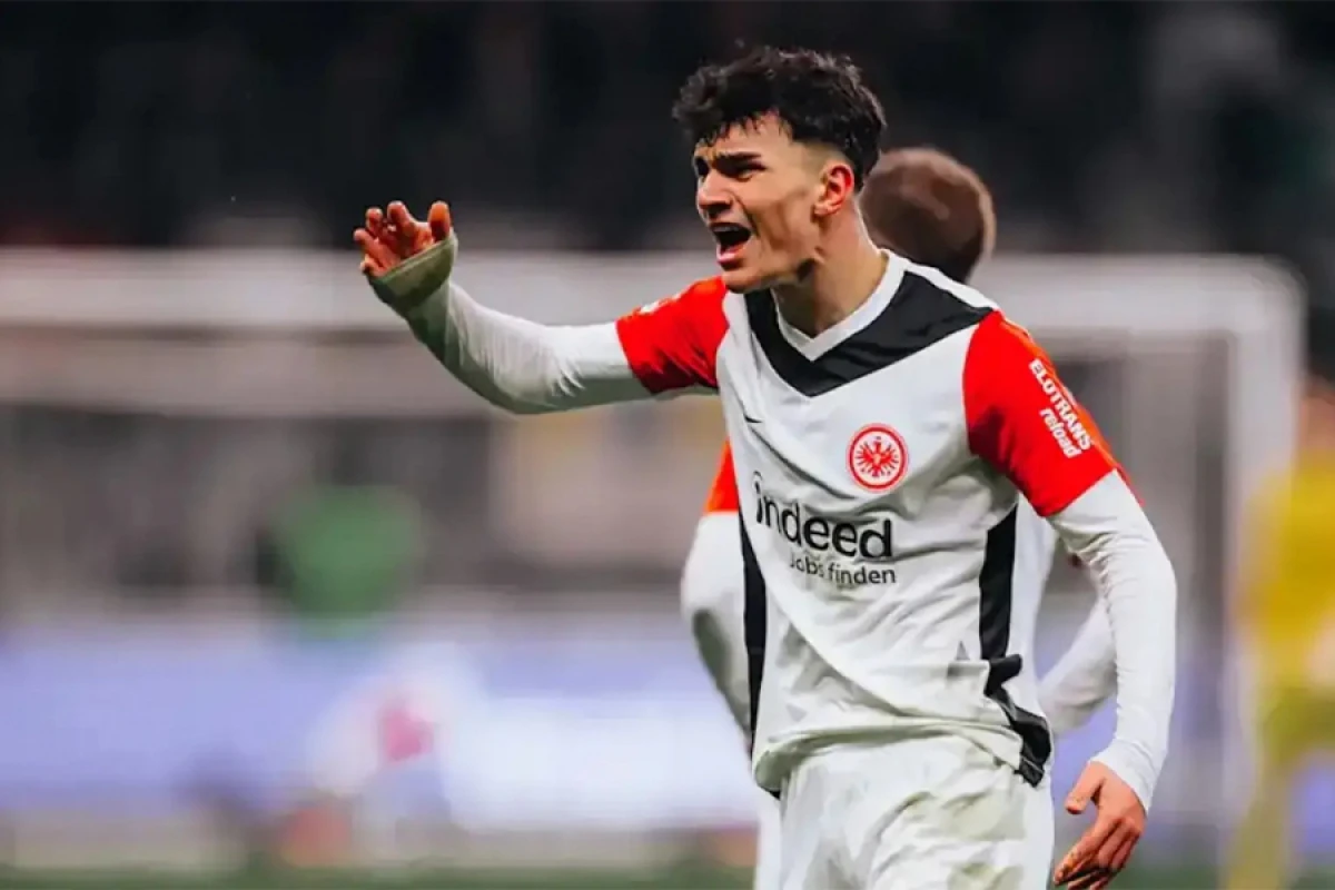 “Ayntraxt” futbolçusuna [[qiymət qoydu]]