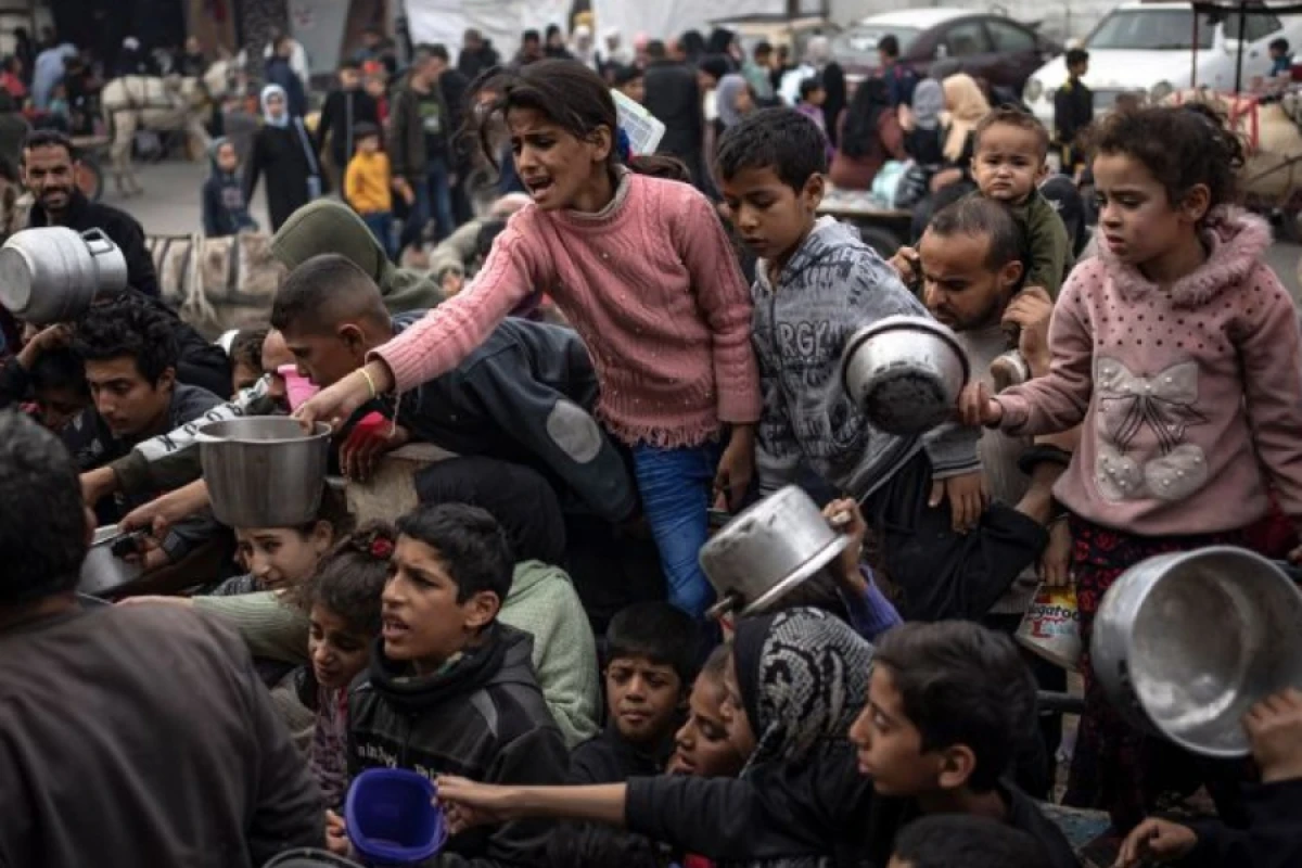 [[Haitidə]] əhalinin yarısından çoxu aclıq çəkir