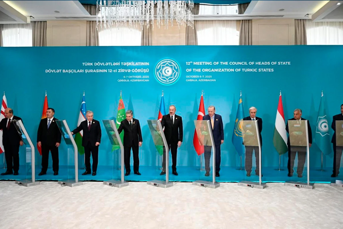 Azərbaycanın liderliyi ilə [[Füzuli təməlində birləşən Türk dünyası]]