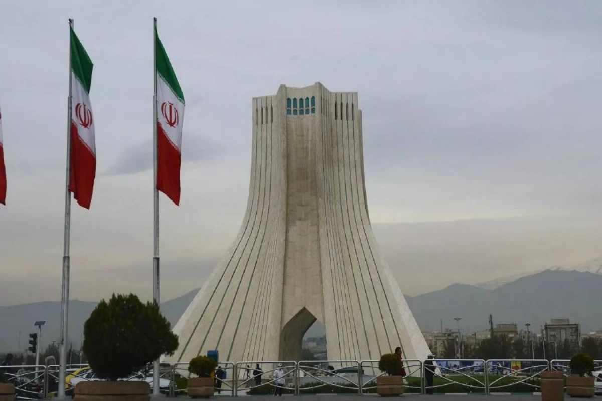 İran [[səkkiz AES]] inşa etmək niyyətindədir