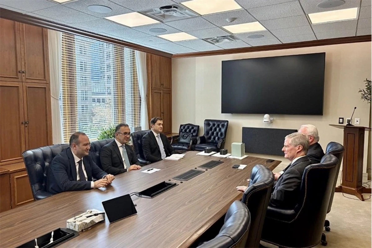 Ramin Məmmədov [[Deyvid Bednar ilə]] görüşdü