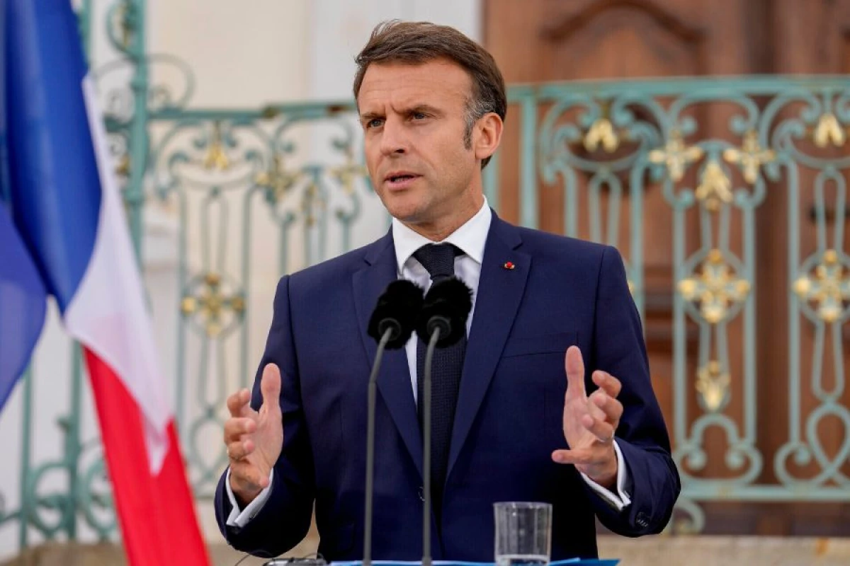 Fransa Makronun istefası ilə bağlı təklifi [[rədd etdi]]