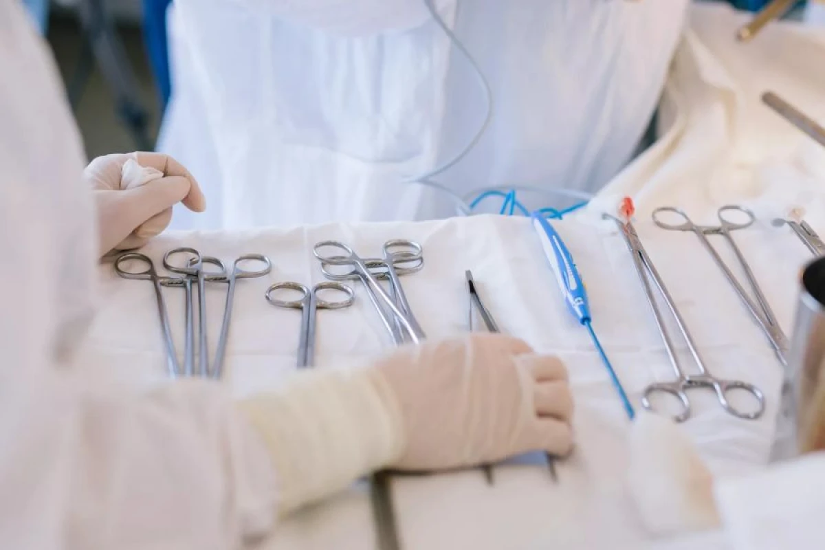 [[Dünyada ilk:]] Donuz qaraciyəri canlı insana köçürüldü