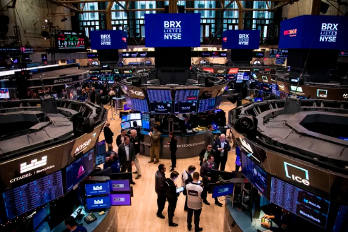 Qlobal fond bazarlarında [[eniş müşahidə olundu]]