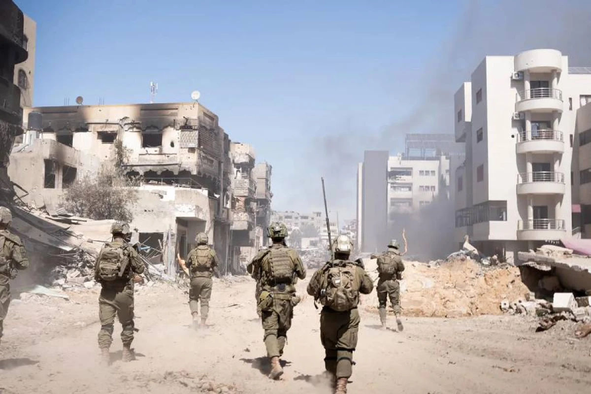 İsrail [[Qəzzadan qoşunlarını çıxarmağa]] başladı