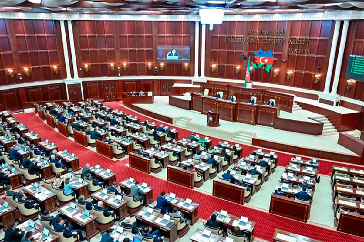 [["Dövlət xidmətləri haqqında"]] yeni qanun layihəsi qəbul edildi