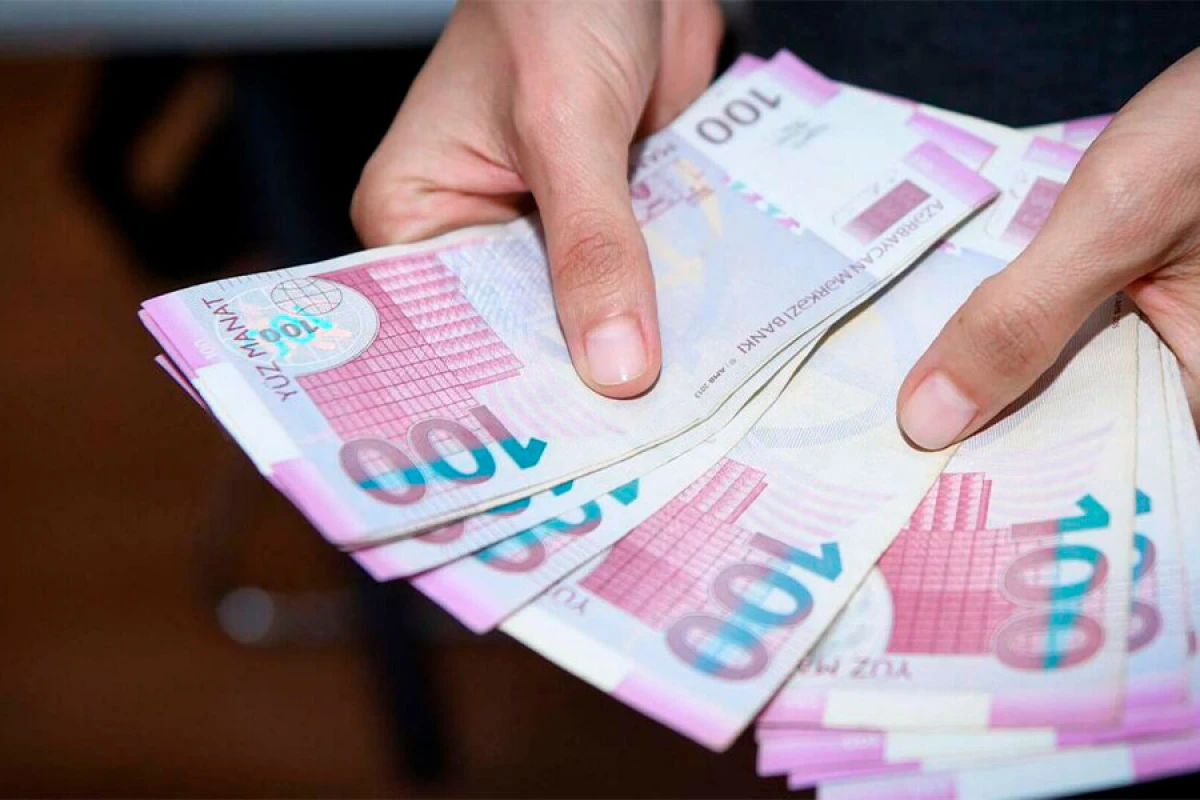 Orta aylıq əməkhaqqı [[10 %-ə yaxın]] artdı