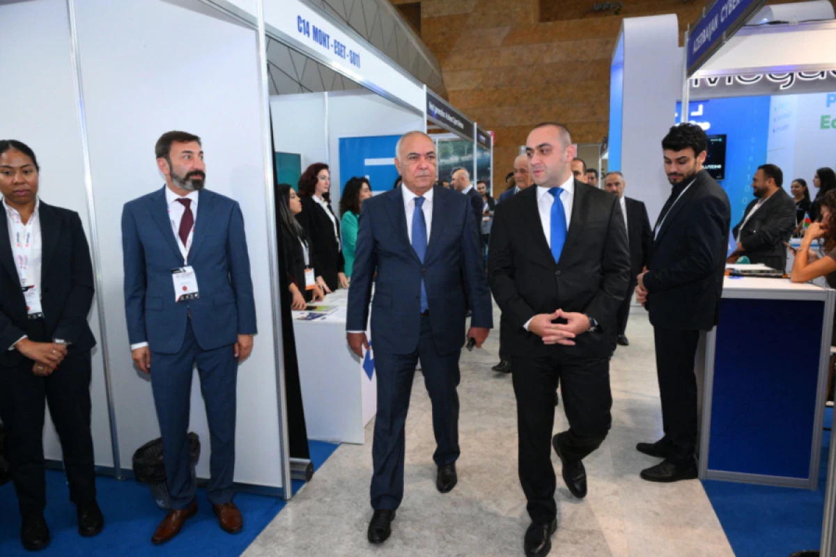 [[CIDC-2025 tədbirinin rəsmiləri]] kibertəhlükəsizlik sərgisi ilə tanış oldular