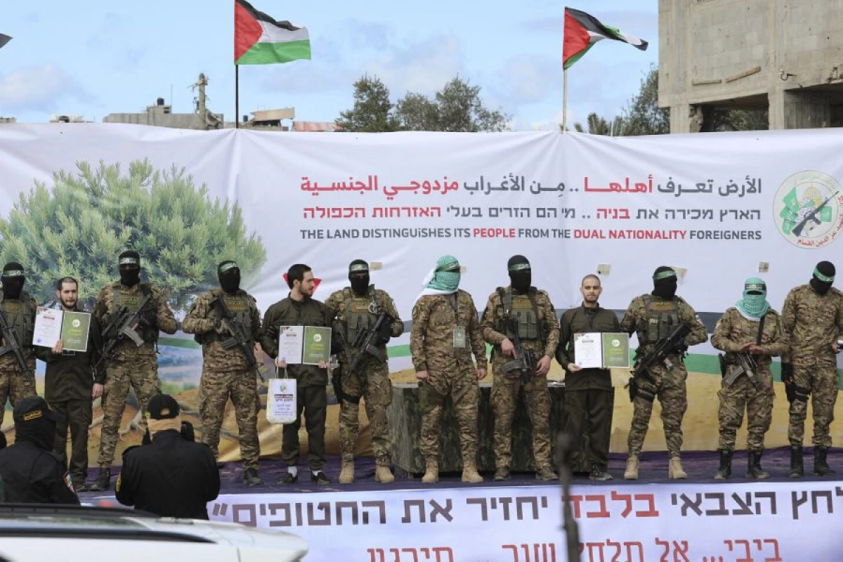 Həmas girovların [[azad olunduğunu]] elan etdi