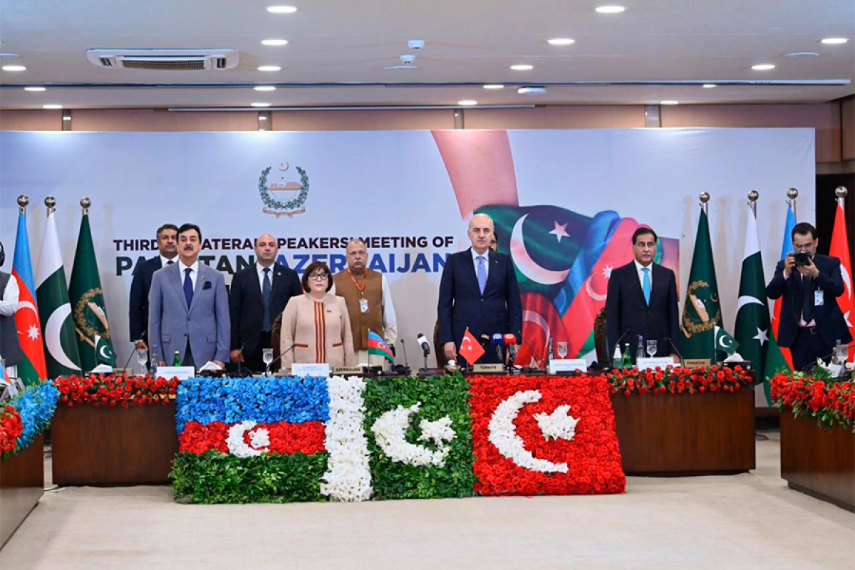 Azərbaycan-Pakistan-Türkiyə [[Parlament Sədrlərinin Üçüncü Üçtərəfli Görüşünün]] açılış mərasimi keçirildi