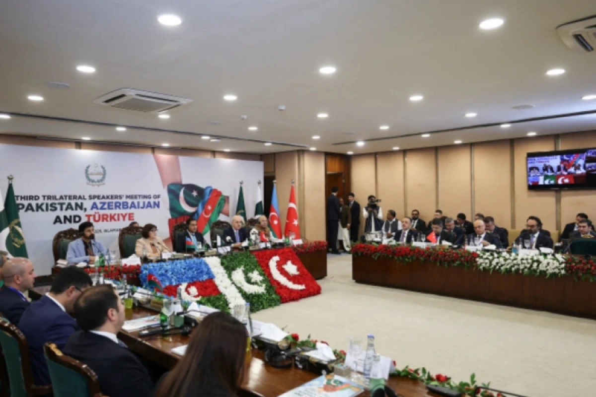 [[Azərbaycan, Türkiyə və Pakistan]] parlament sədrləri "İslamabad Bəyannaməsi"ni imzaladılar