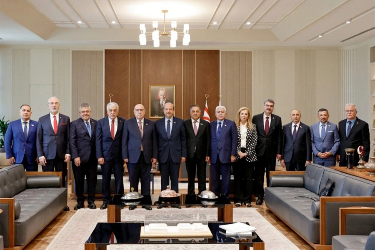 Ersin Tatar [[Azərbaycan, Türkiyə və Şimali Kipr]] parlament nümayəndə heyətini qəbul etdi