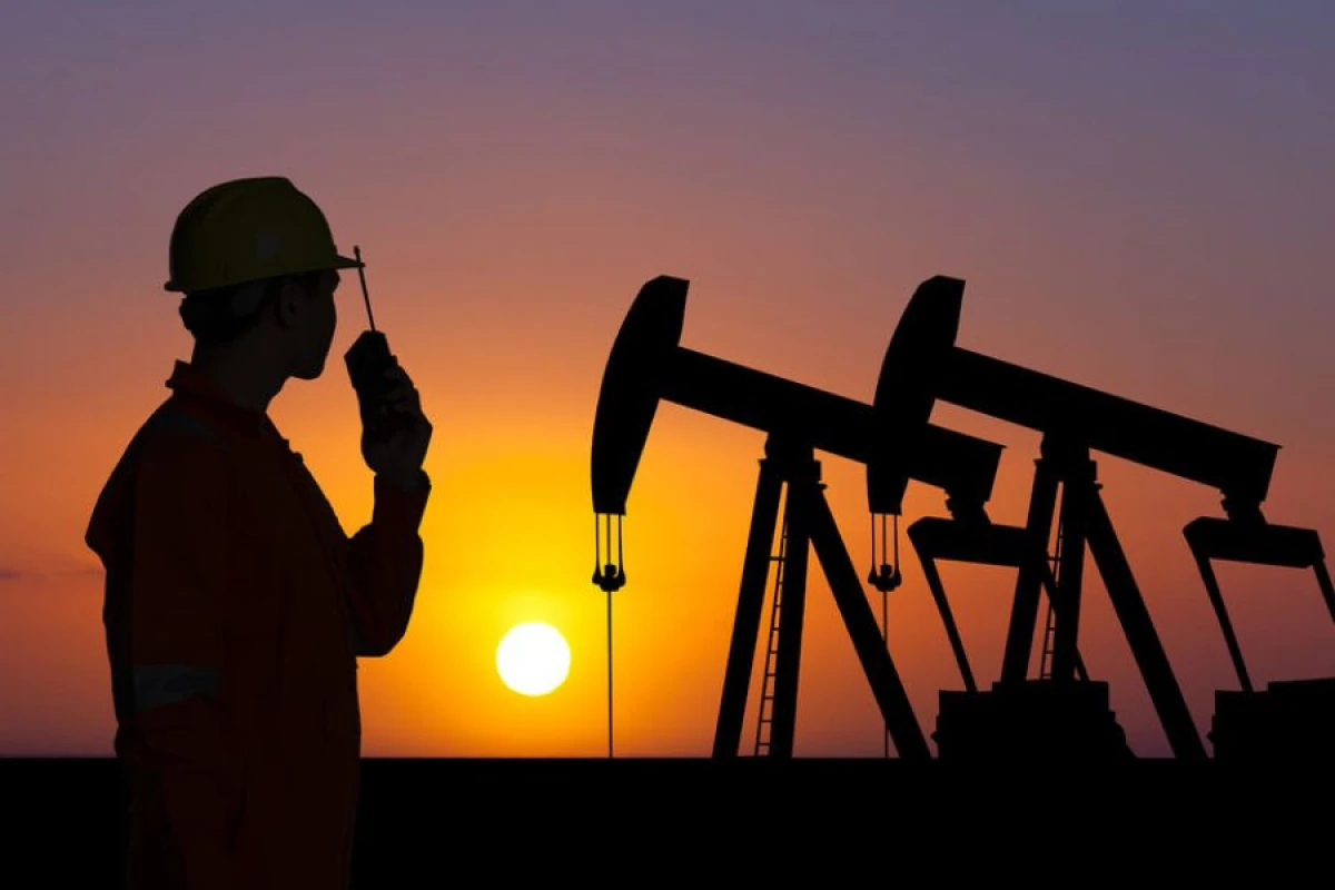 Qəzzada atəşkəsdən sonra neftin qiyməti [[aşağı düşdü]]