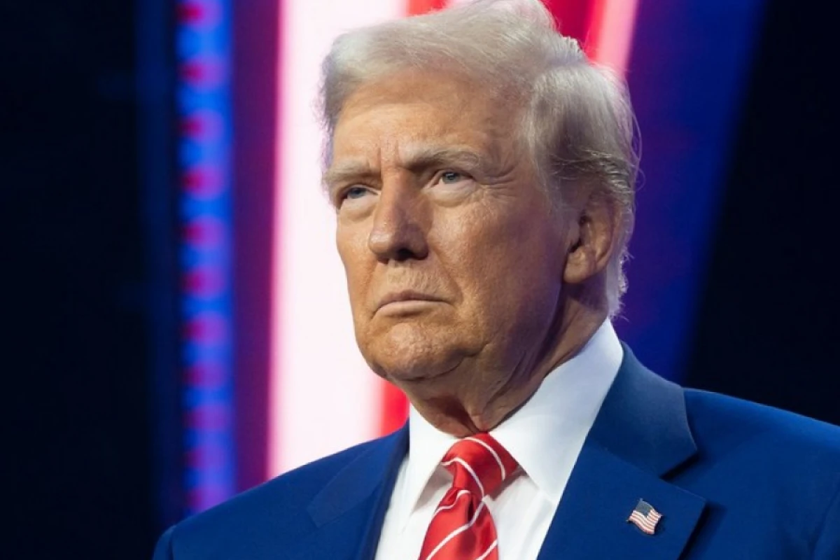 [[Tramp İspaniyanı]] rüsumlarla hədələdi