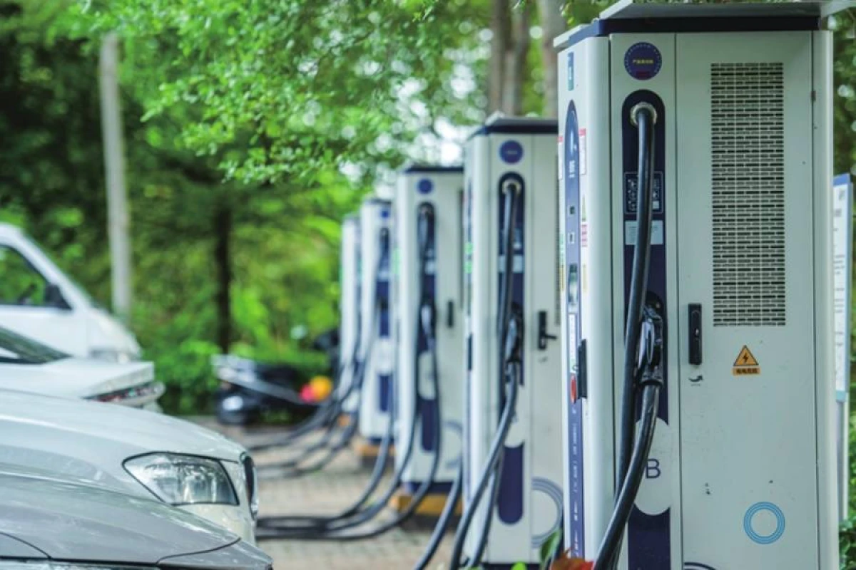 Çin [[28 milyon]] enerji doldurma məntəqəsi quracaq