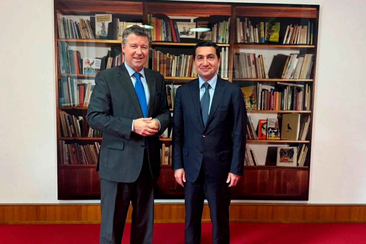 [[Hikmət Hacıyev]] Almaniya XİN dövlət katibi ilə görüşdü