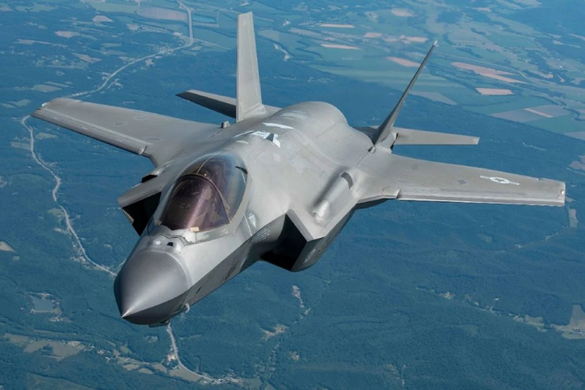 Finlandiya [[yeni qırıcılar]] alır