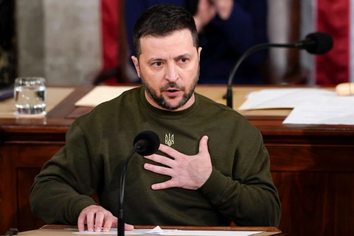 Zelenski Trampla görüşdən əvvəl [[Vaşinqtona gedəcək]]