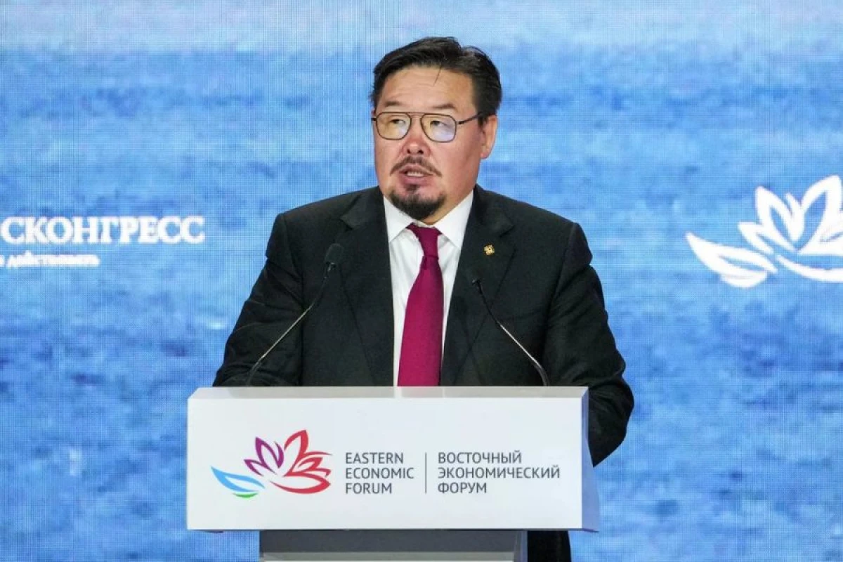 Monqolustanın Baş naziri [[istefa verdi]]