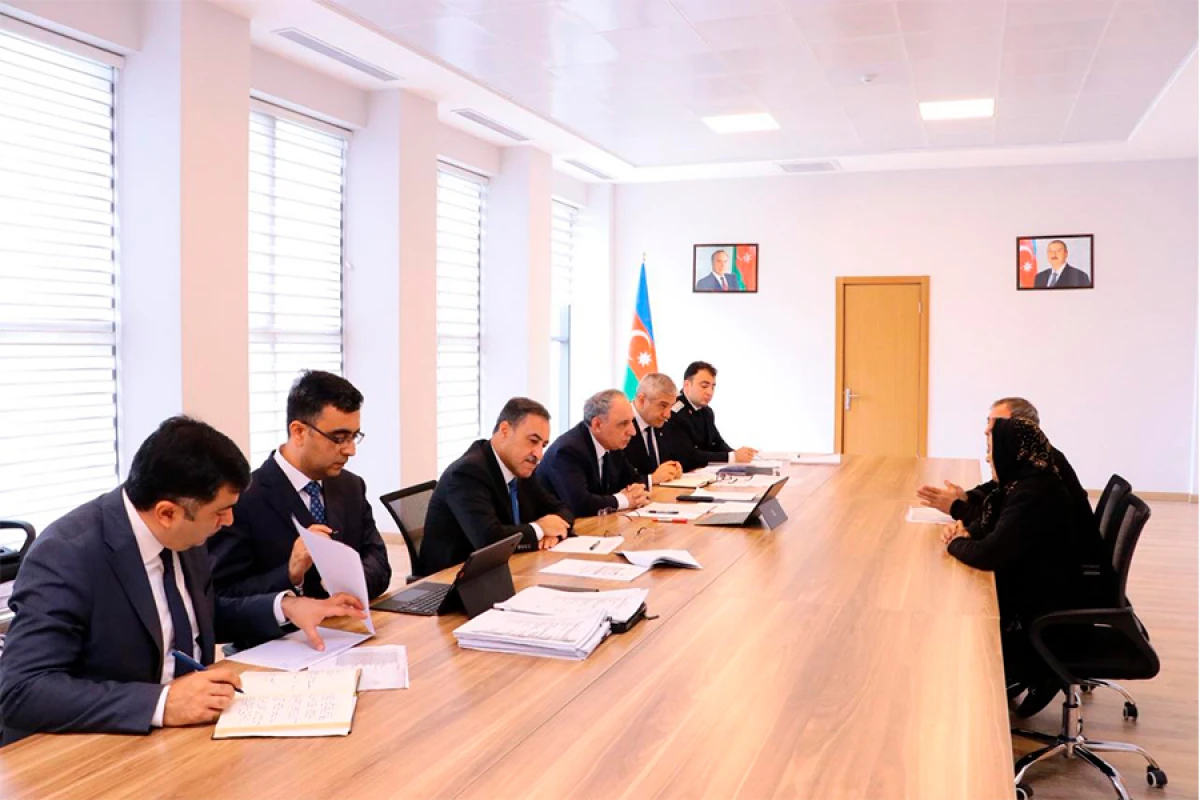 Baş prokuror [[Gəncədə]] vətəndaşları qəbul etdi