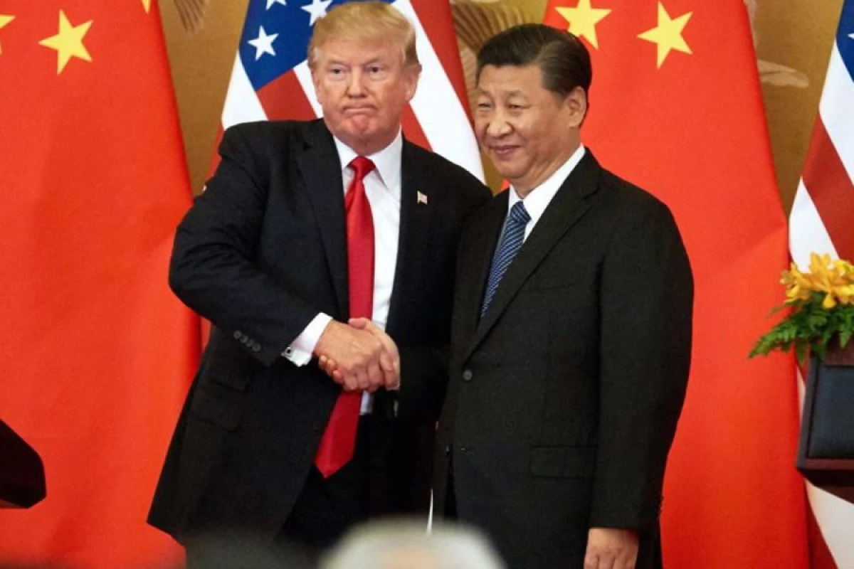 Tramp Si Cinpinlə [[görüşəcək]]