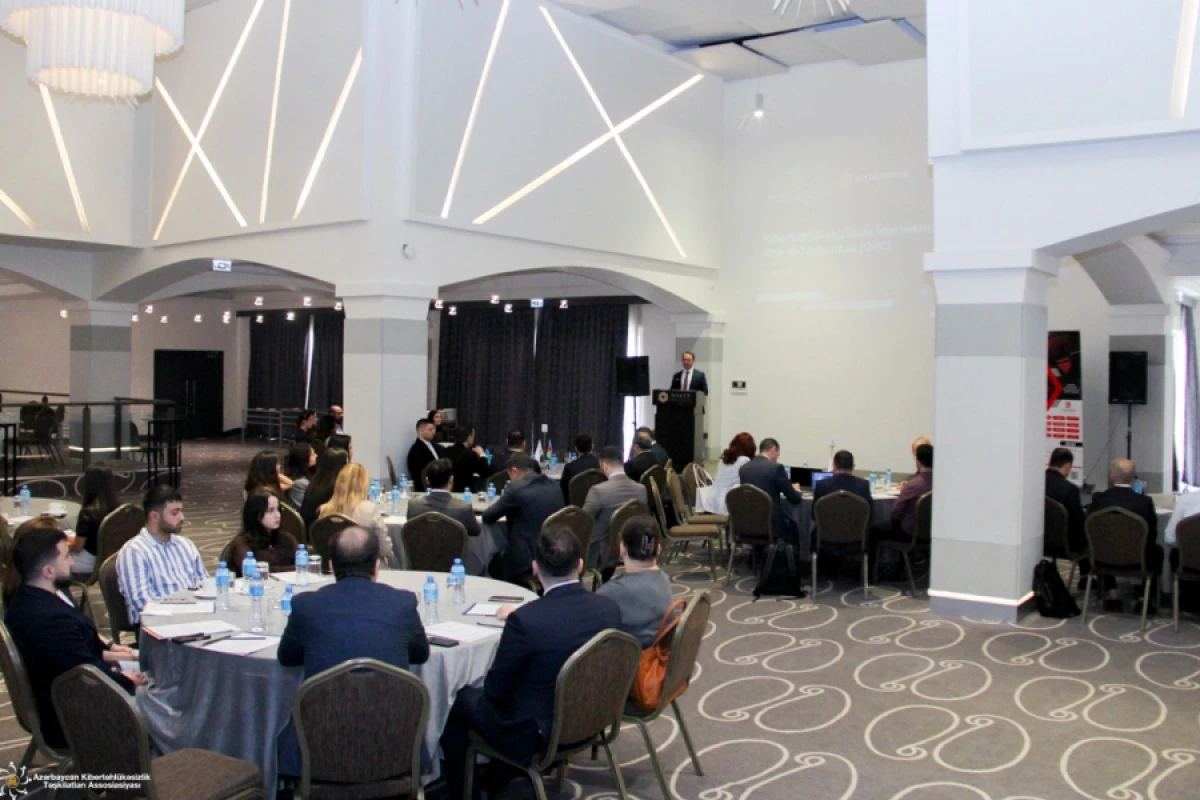 Kibertəhlükəsizlikdə idarəetmə mövzusunda müzakirələr keçirildi