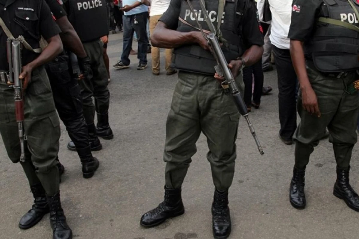 Nigeriya çevriliş planı ilə bağlı xəbərləri [[təkzib etdi]]