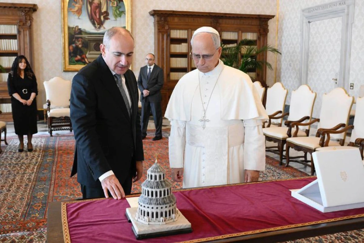 Paşinyan Papa XIV Leo ilə [[görüşdü]]