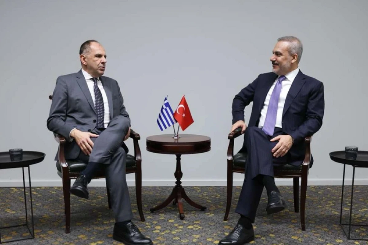 [[Türkiyə və Yunanıstan]] XİN başçıları görüşdü