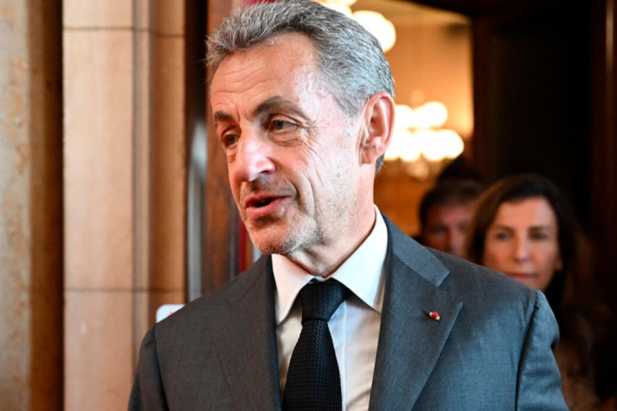 [[Nikola Sarkozi]] həbsxanaya aparıldı