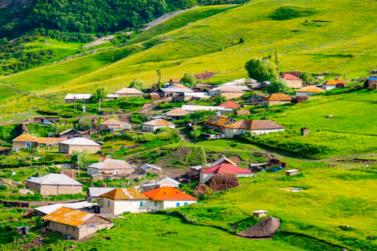 [[Ekspert kəndlərdəki vəziyyətdən danışdı:]] “Oturub ağlayan lazımdır...”
