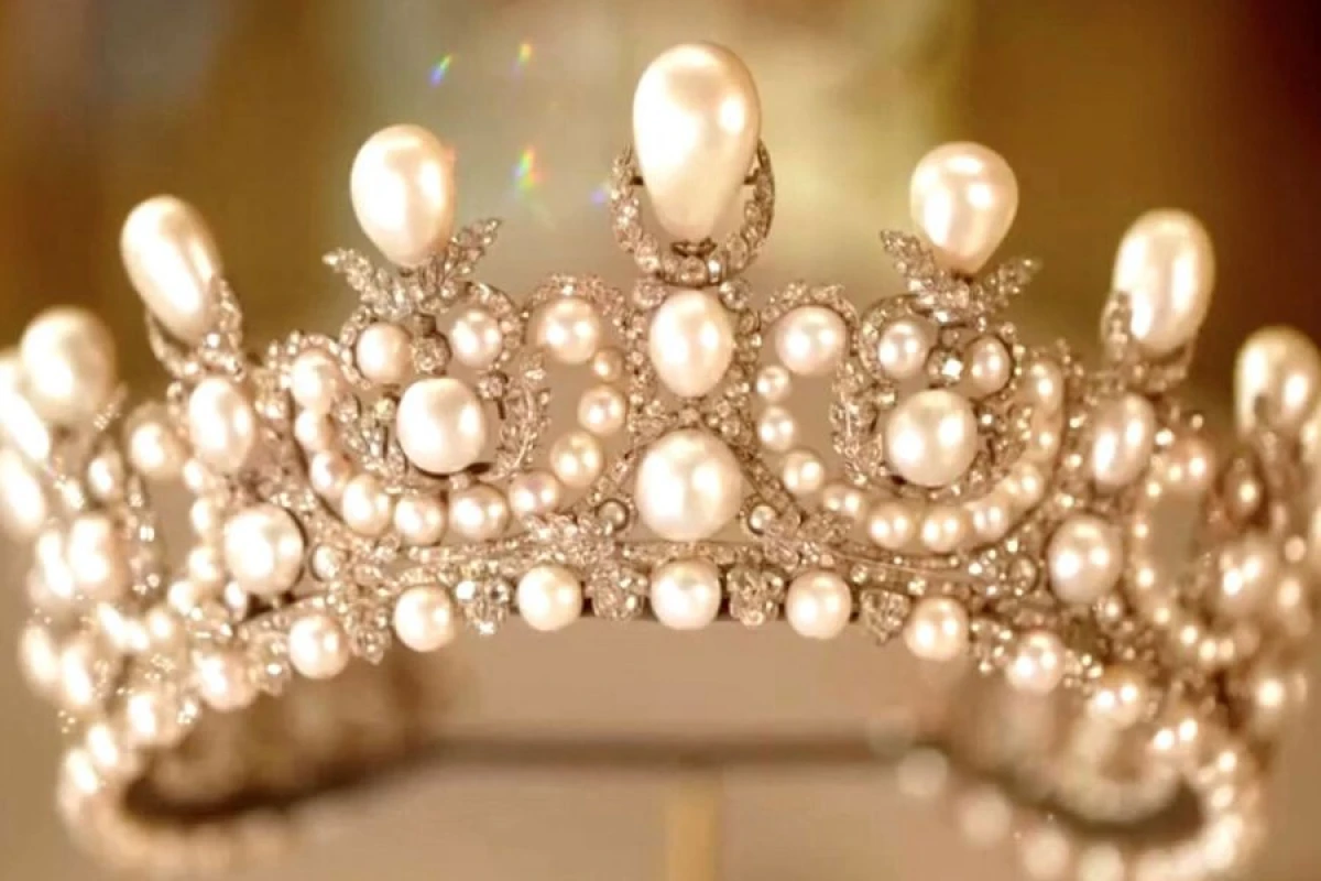 Luvr muzeyinin əşyaları ilə bağlı [[saxta elanlar verildi]]