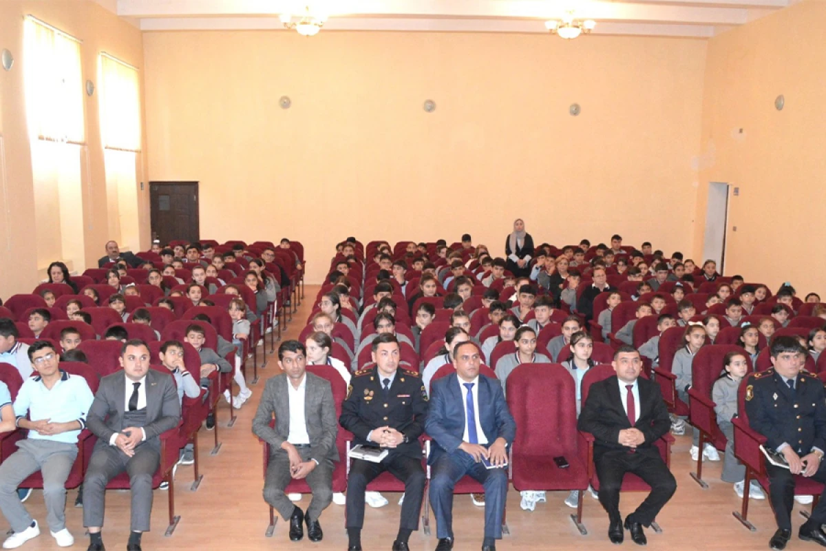 Uşaq Hüquqları Aylığı çərçivəsində [[Naftalanda hüquqi-maarifləndici tədbir]] keçirildi