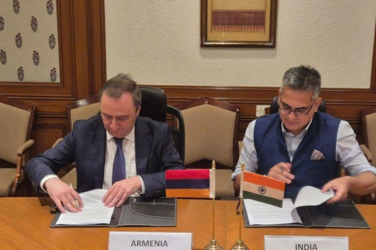[[Ermənistan və Hindistan]] müdafiə sahəsində əməkdaşlıq planı imzaladı