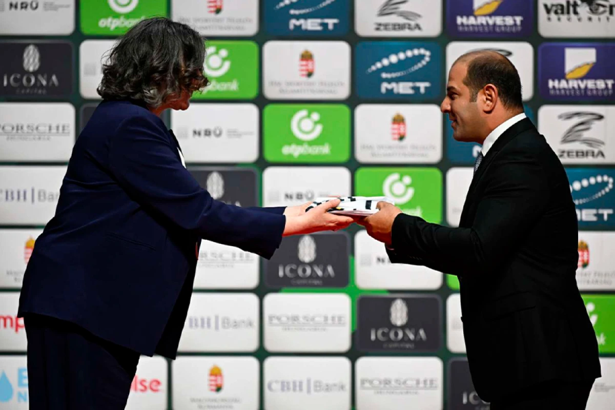 IJF dünya çempionatının [[tarixini dəyişdi]]