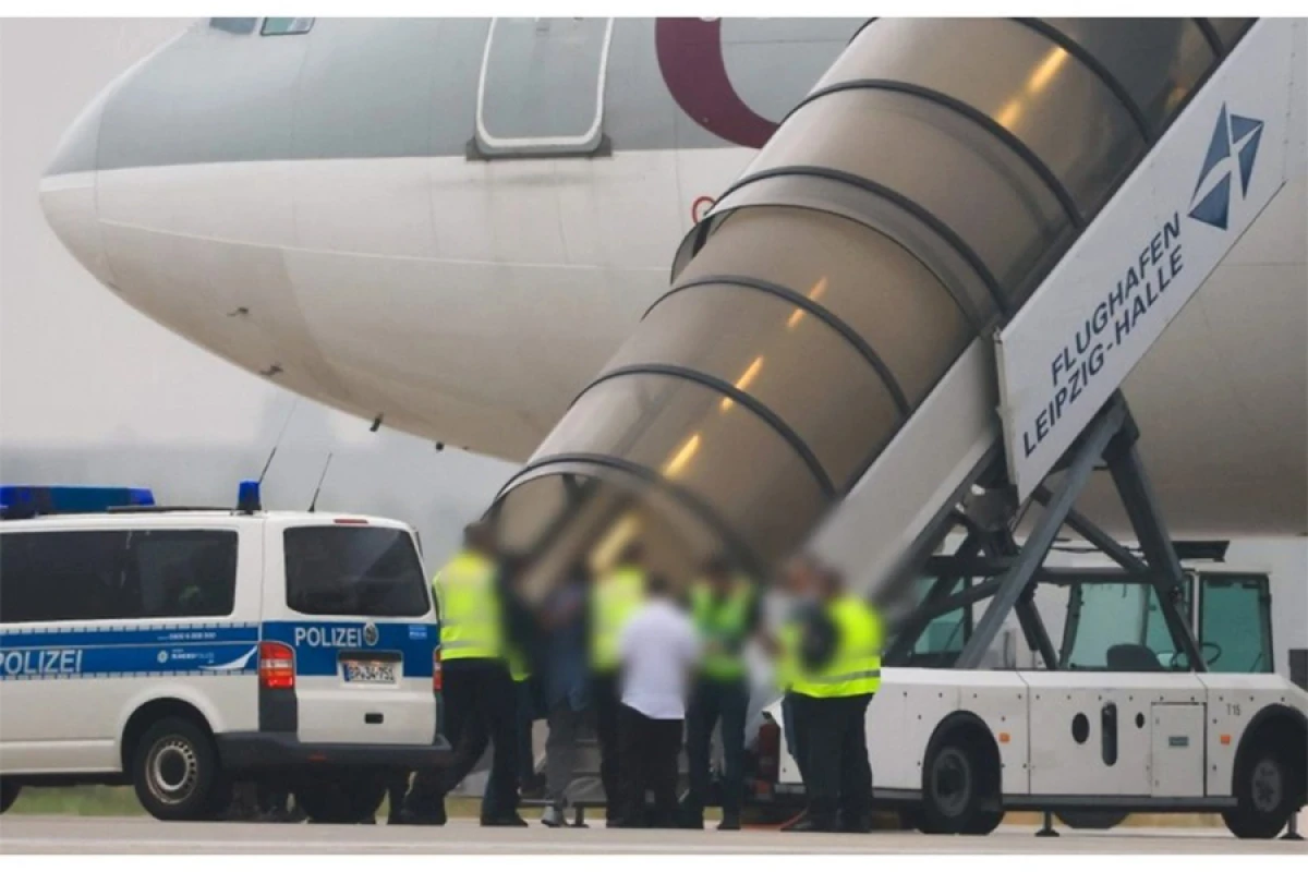 Almaniya [[48 nəfəri]] Gürcüstana deportasiya etdi