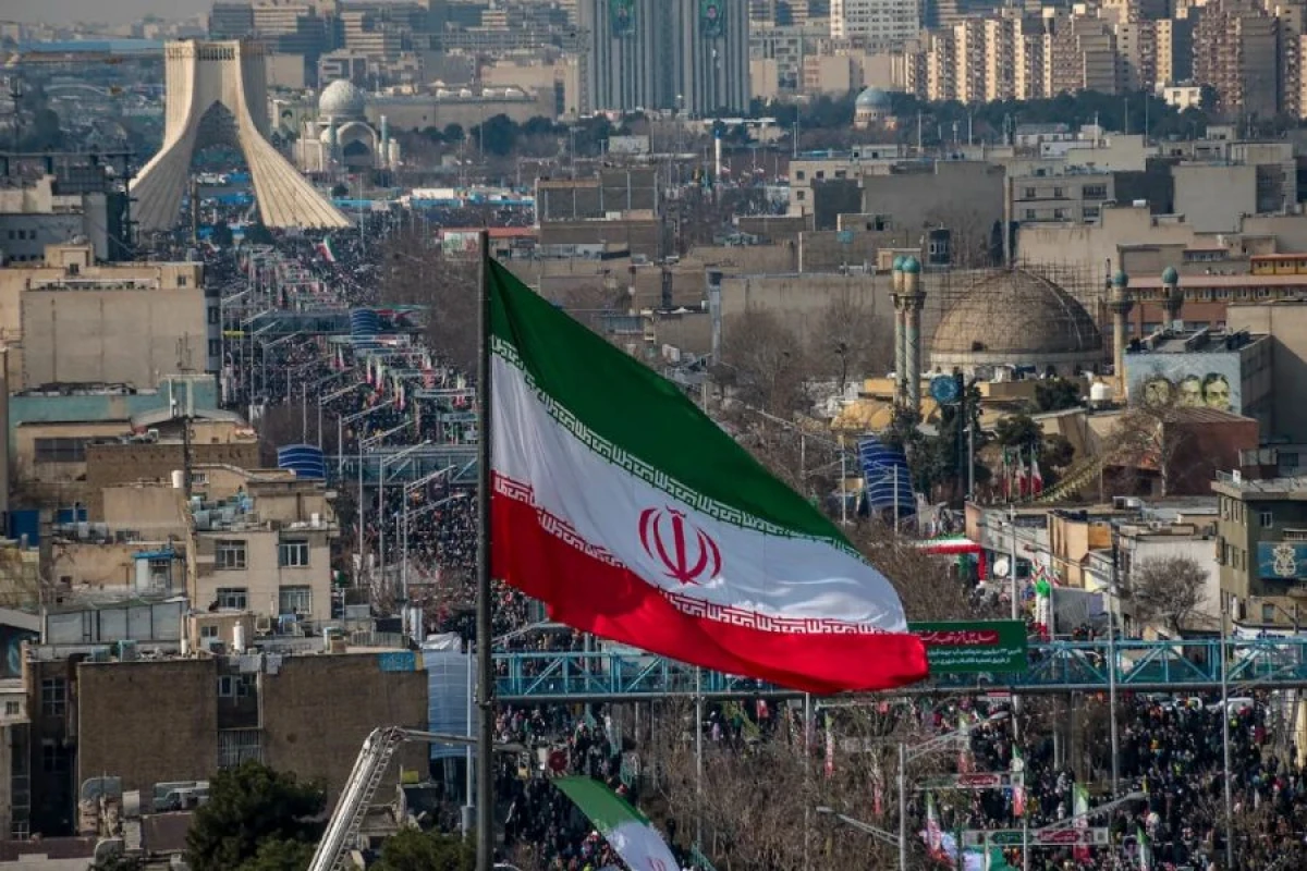 İranda [[güclü zəlzələ]] baş verdi