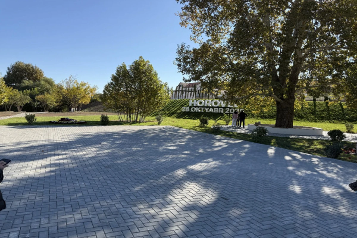 [[Hikmət Hacıyev:]] Diplomatik korpusun Cəbrayıl və Zəngilana səfəri zamanı əsas diqqət Zəngəzur dəhlizinin tikintisinə yönəlib