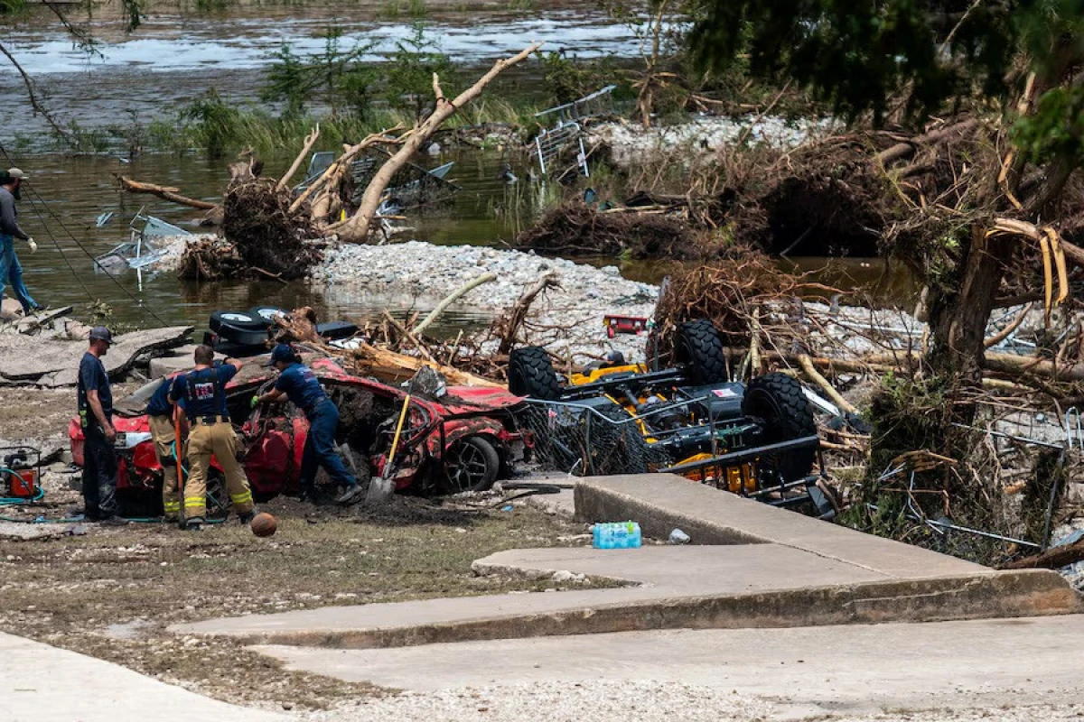 Vyetnamda daşqınlar [[28 nəfərin ölümünə]] səbəb oldu