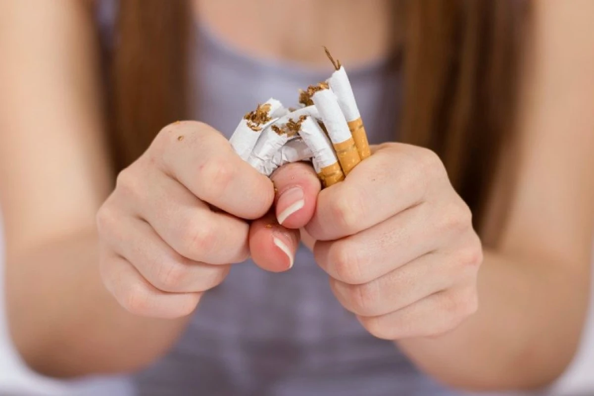 Maldiv adaları 18 yaşı olmayanlara siqaret çəkməyi [[qadağan etdi]]