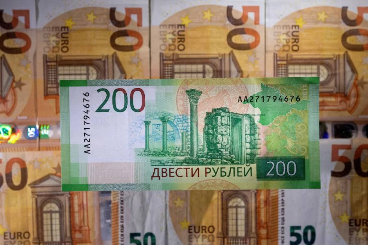 Avro və rubl [[ucuzlaşdı]]