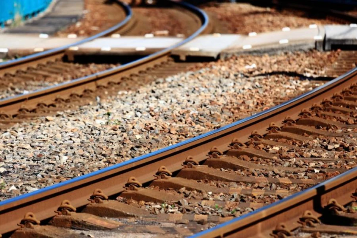 Sumqayıtda dəmir yolundan rels oğurlamaqda şübhəli bilinən şəxslər [[saxlanıldı]]