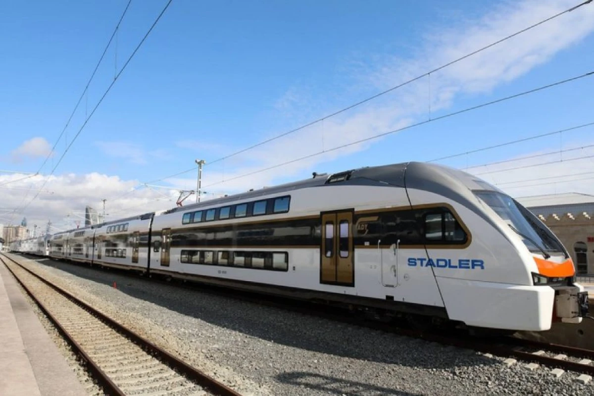 "Azərbaycan Dəmir Yolları" bayramda [[gücləndirilmiş rejimdə işləyəcək]]